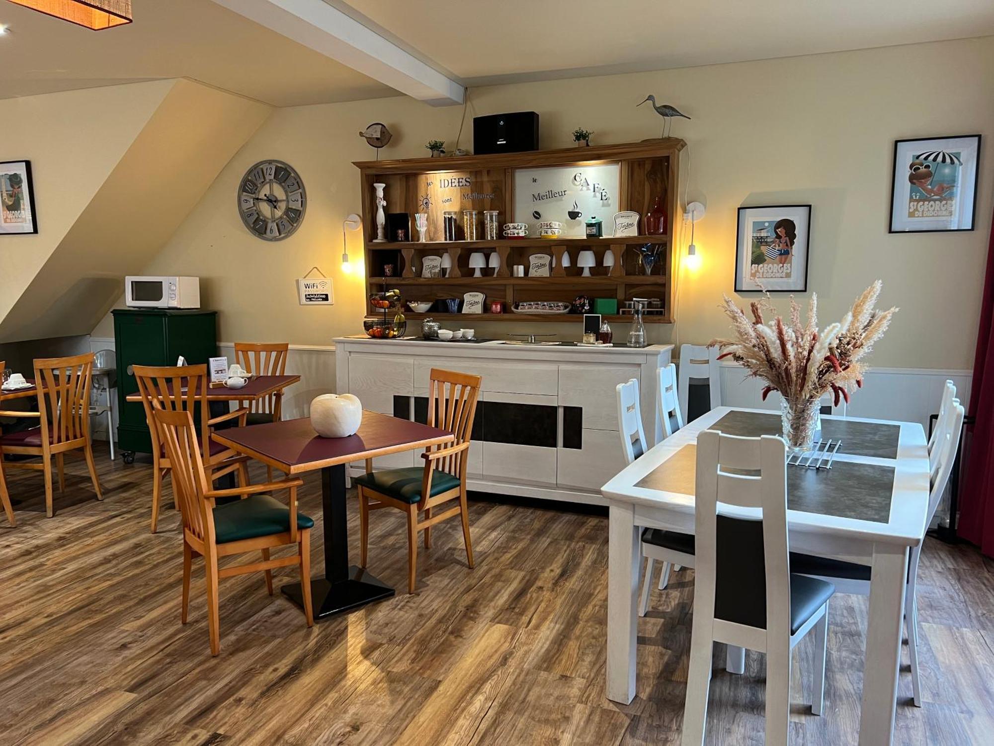 Le Crist'Al, Hotel Familial, Climatise, En Front De Mer Saint-Georges-de-Didonne Exteriér fotografie